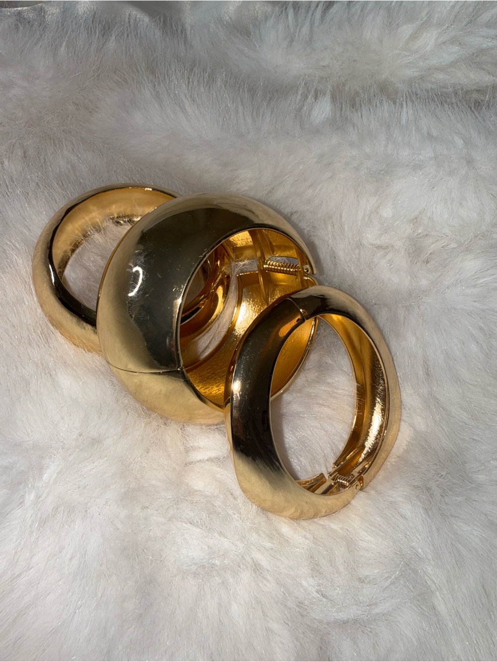 Set of 3 Gold bangles